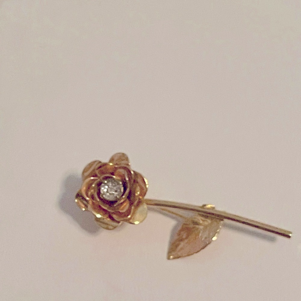 Vintage gold plated and cubic zirconia brooch